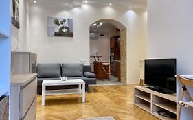 Király Street Apartman